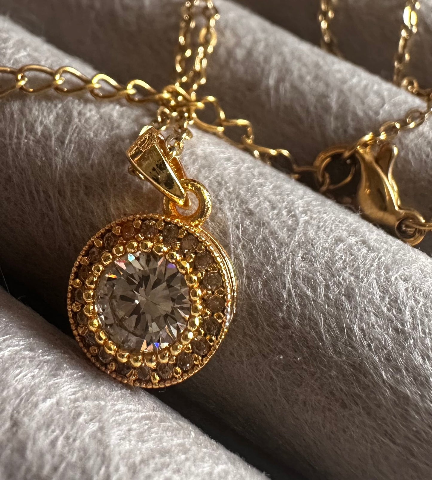 Gold çelik taşlı Kolye