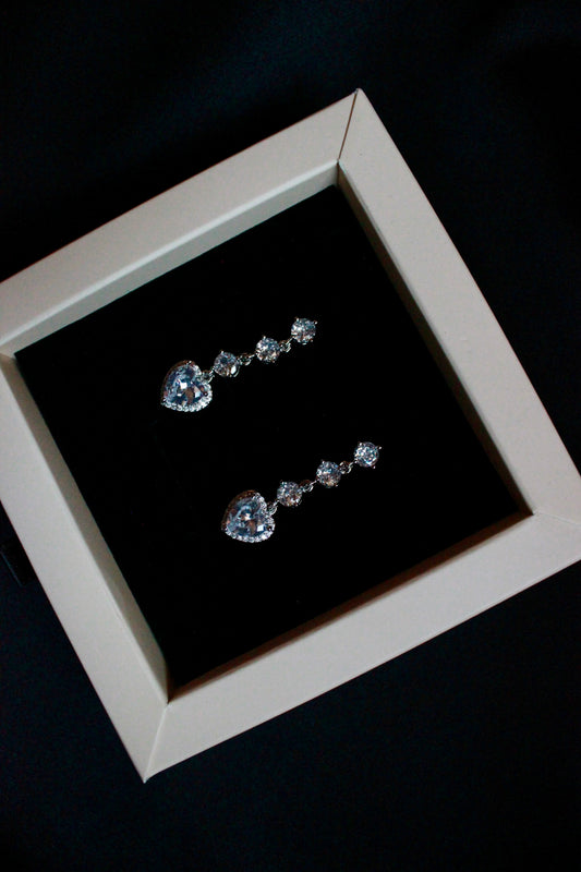 Çelik Zirkon Taşlı Küpe