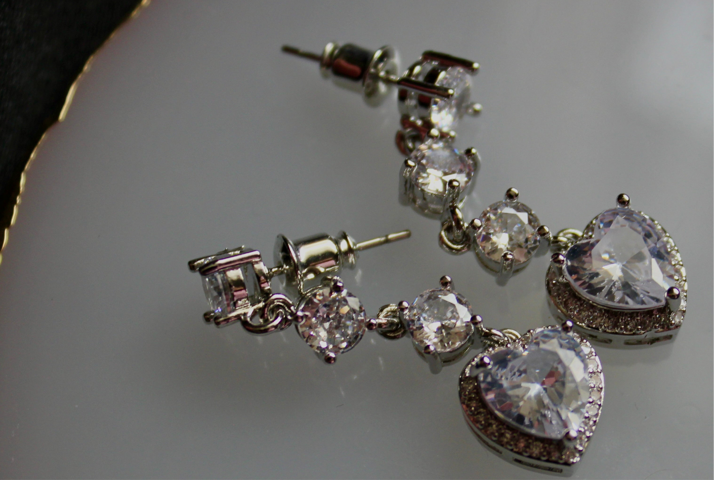 Çelik Zirkon Taşlı Küpe