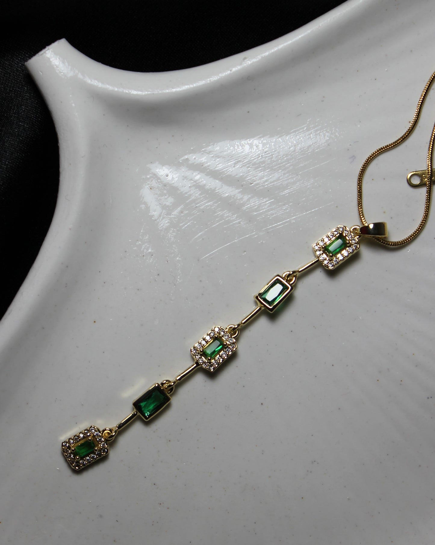 Taşlı Yeşil Y Kolye